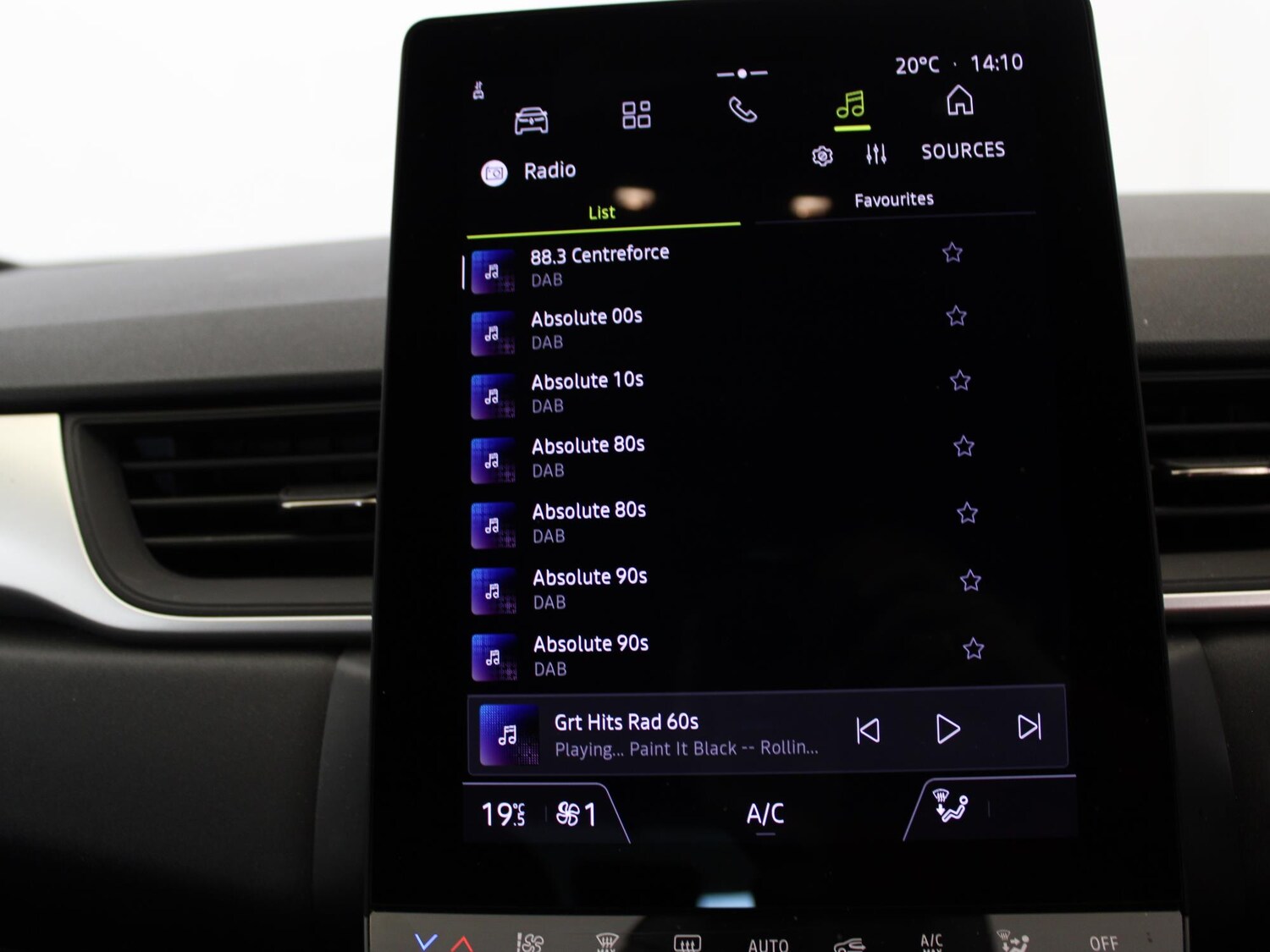 Used Renault Captur 2024 for sale - 76077316: Photo 19