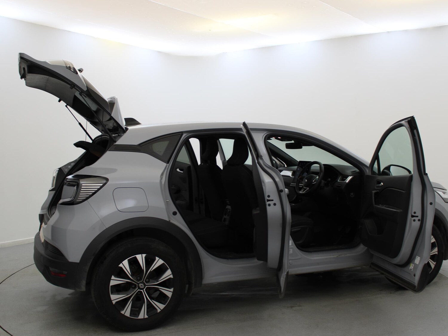 Used Renault Captur 2024 for sale - 76077316: Photo 25