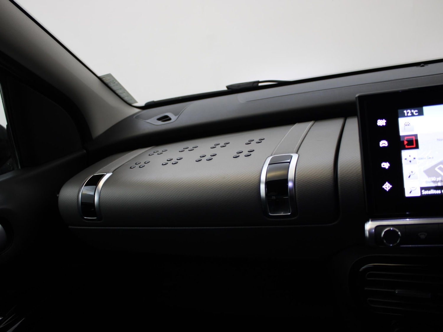 Used Citroen C4 Cactus 2017 for sale - 76789573: Photo 28