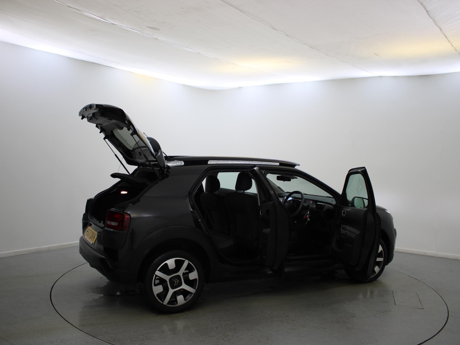 Used Citroen C4 Cactus 2017 for sale - 76789573: Photo 37
