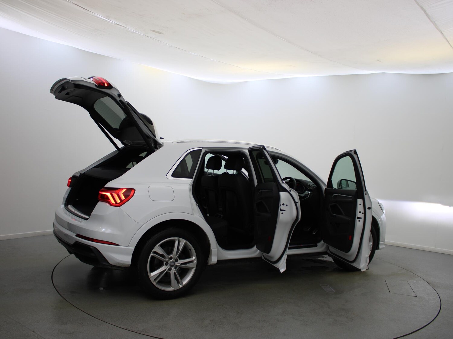 Used Audi Q3 2019 for sale - 77635144: Photo 43