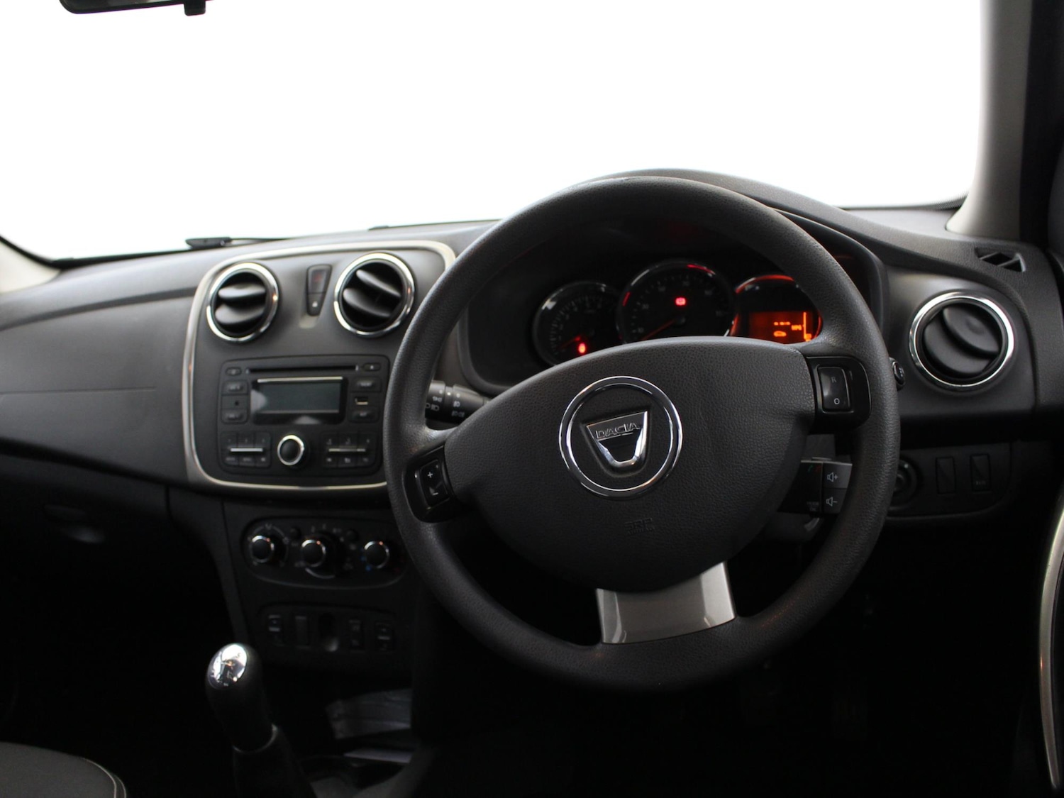 Used Dacia Sandero 2015 for sale - 77348506: Photo 15