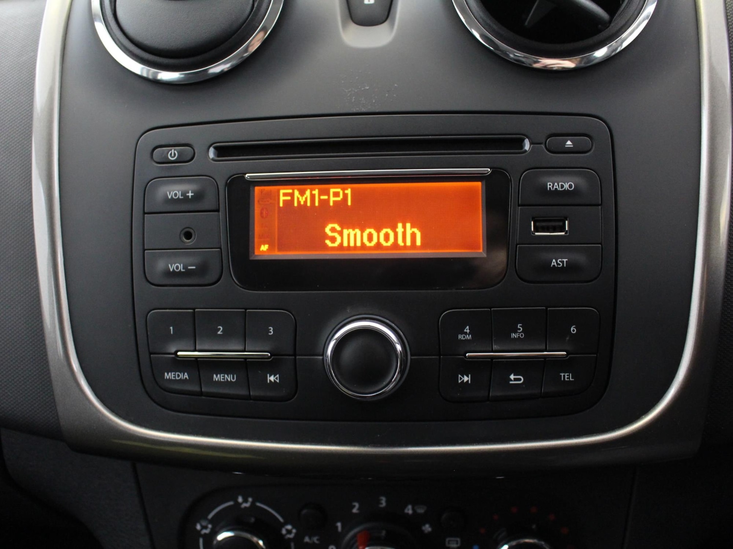 Used Dacia Sandero 2015 for sale - 77348506: Photo 19