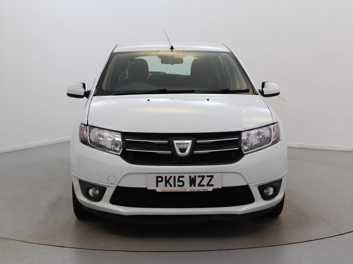 Used Dacia Sandero 2015 for sale - 77348506: Photo 2