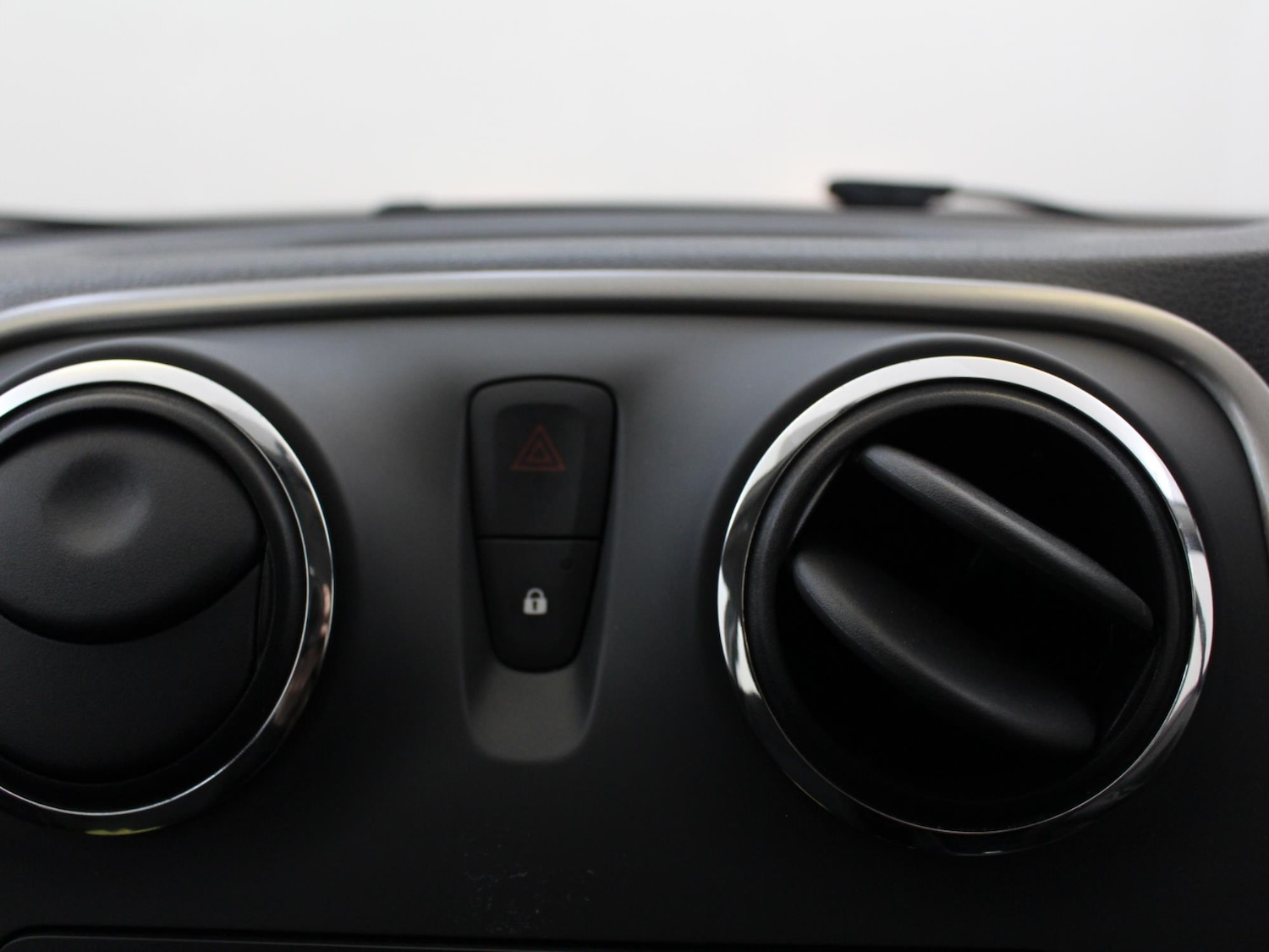 Used Dacia Sandero 2015 for sale - 77348506: Photo 20