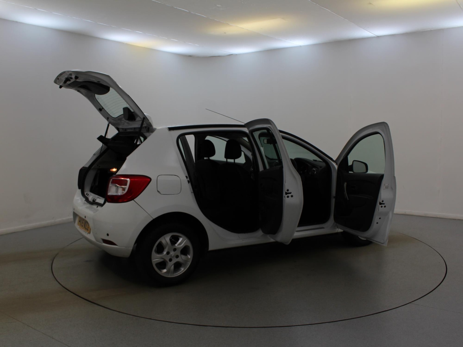 Used Dacia Sandero 2015 for sale - 77348506: Photo 30