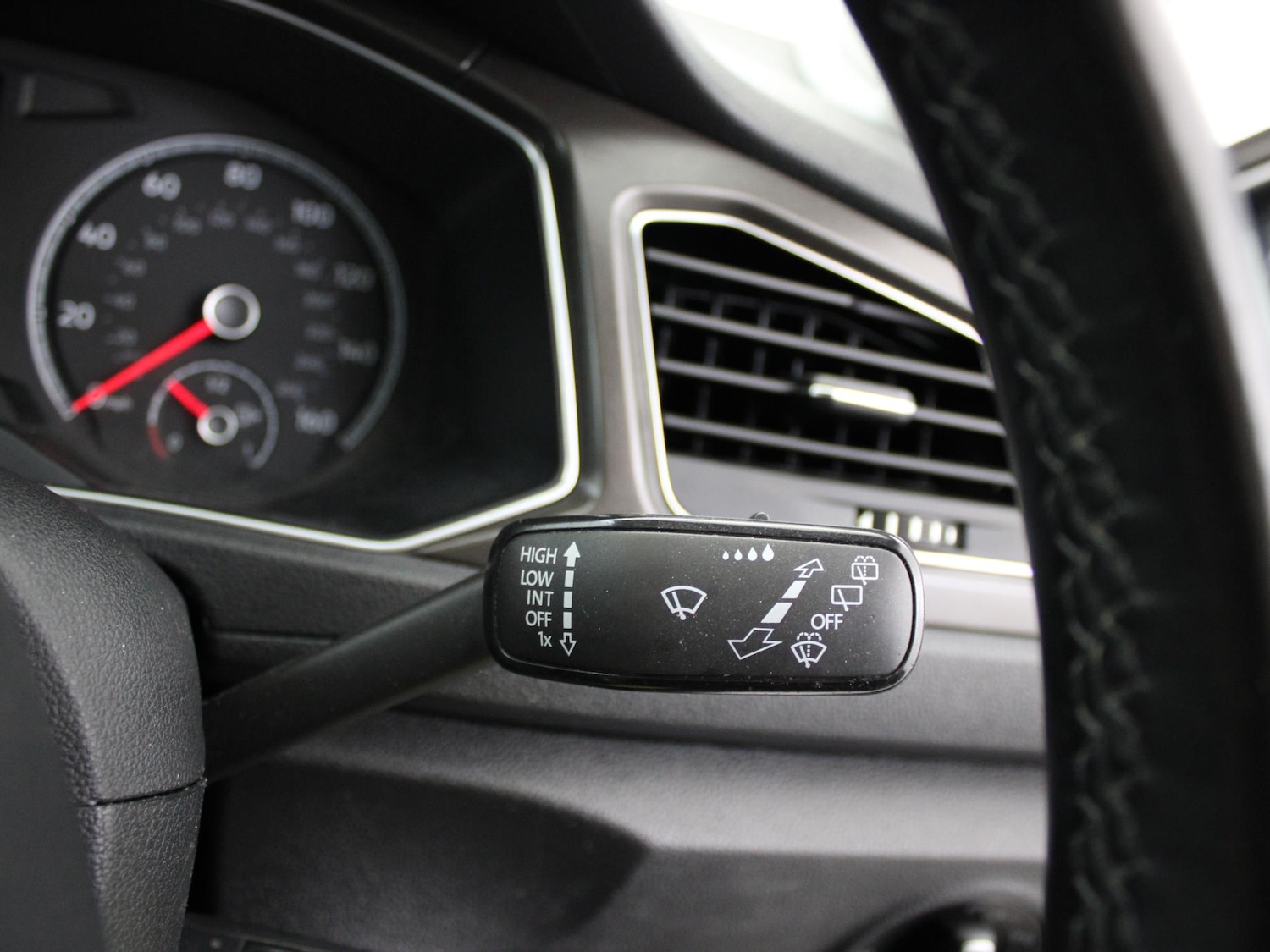 Used Volkswagen T-Roc 2020 for sale - 77398054: Photo 27