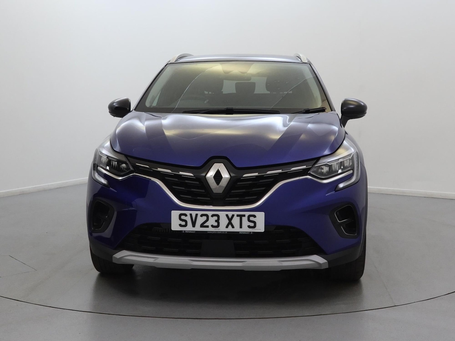 Used Renault Captur 2023 for sale - 76274695: Photo 2