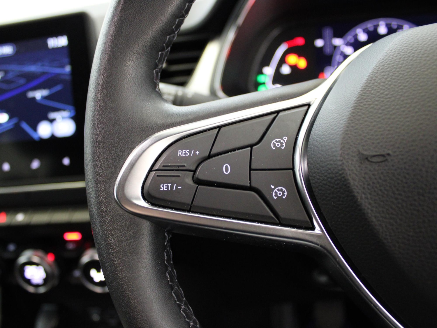 Used Renault Captur 2023 for sale - 76274695: Photo 33