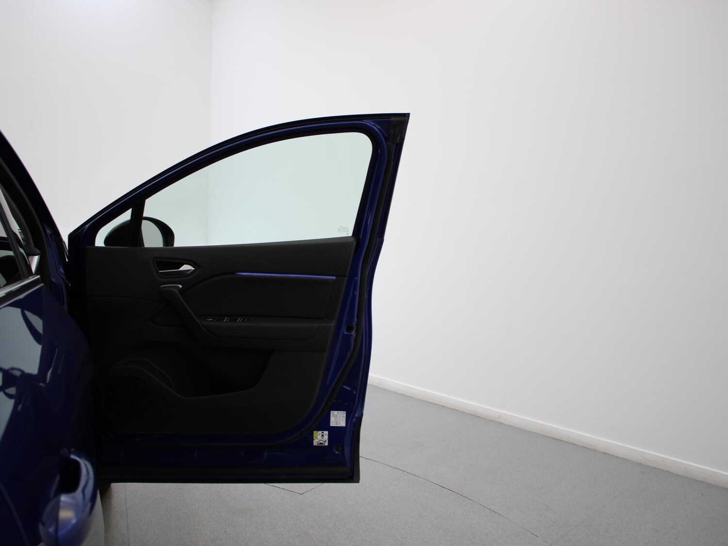 Used Renault Captur 2023 for sale - 76274695: Photo 38