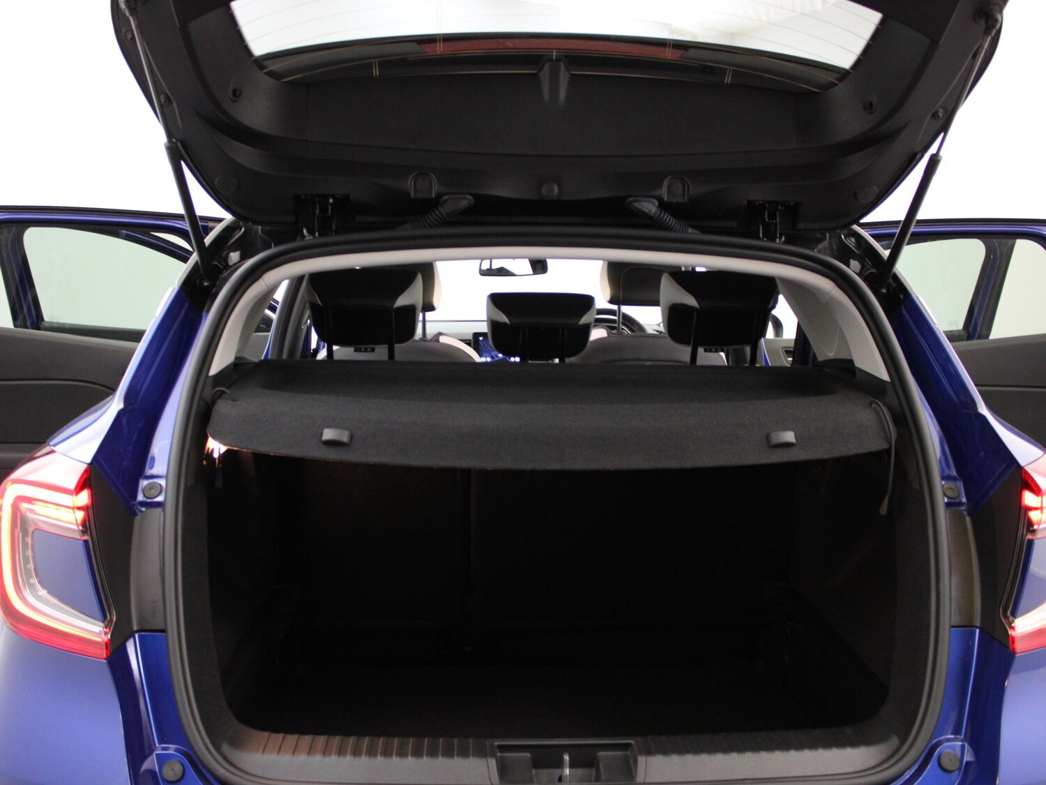 Used Renault Captur 2023 for sale - 76274695: Photo 40