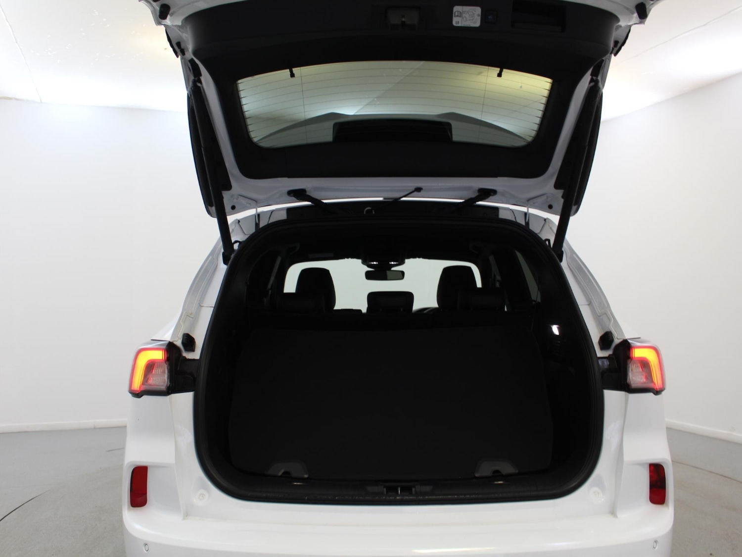 Used Ford Kuga 2021 for sale - 76828036: Photo 32