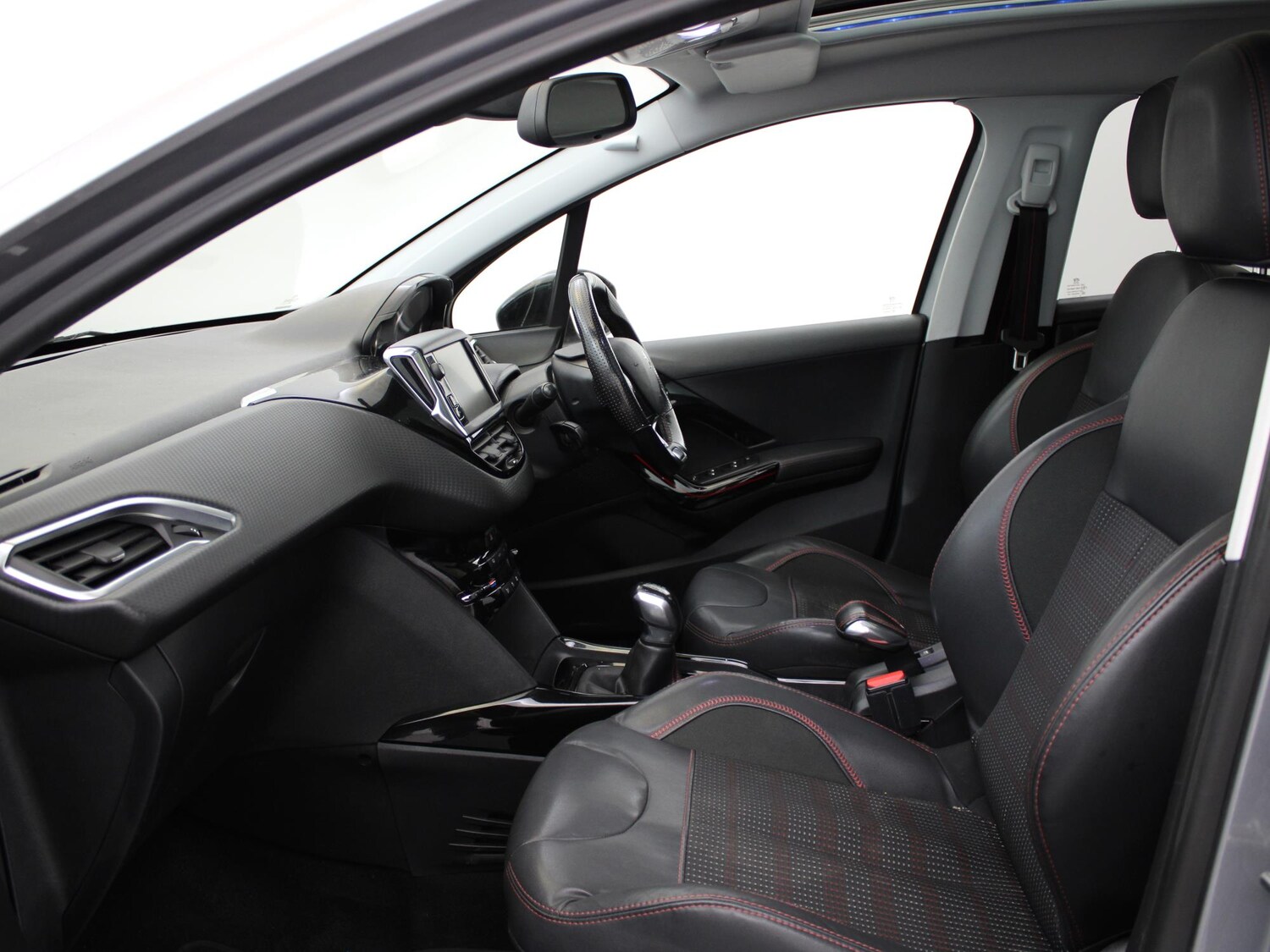 Used Peugeot 2008 2016 for sale - 77472811: Photo 10