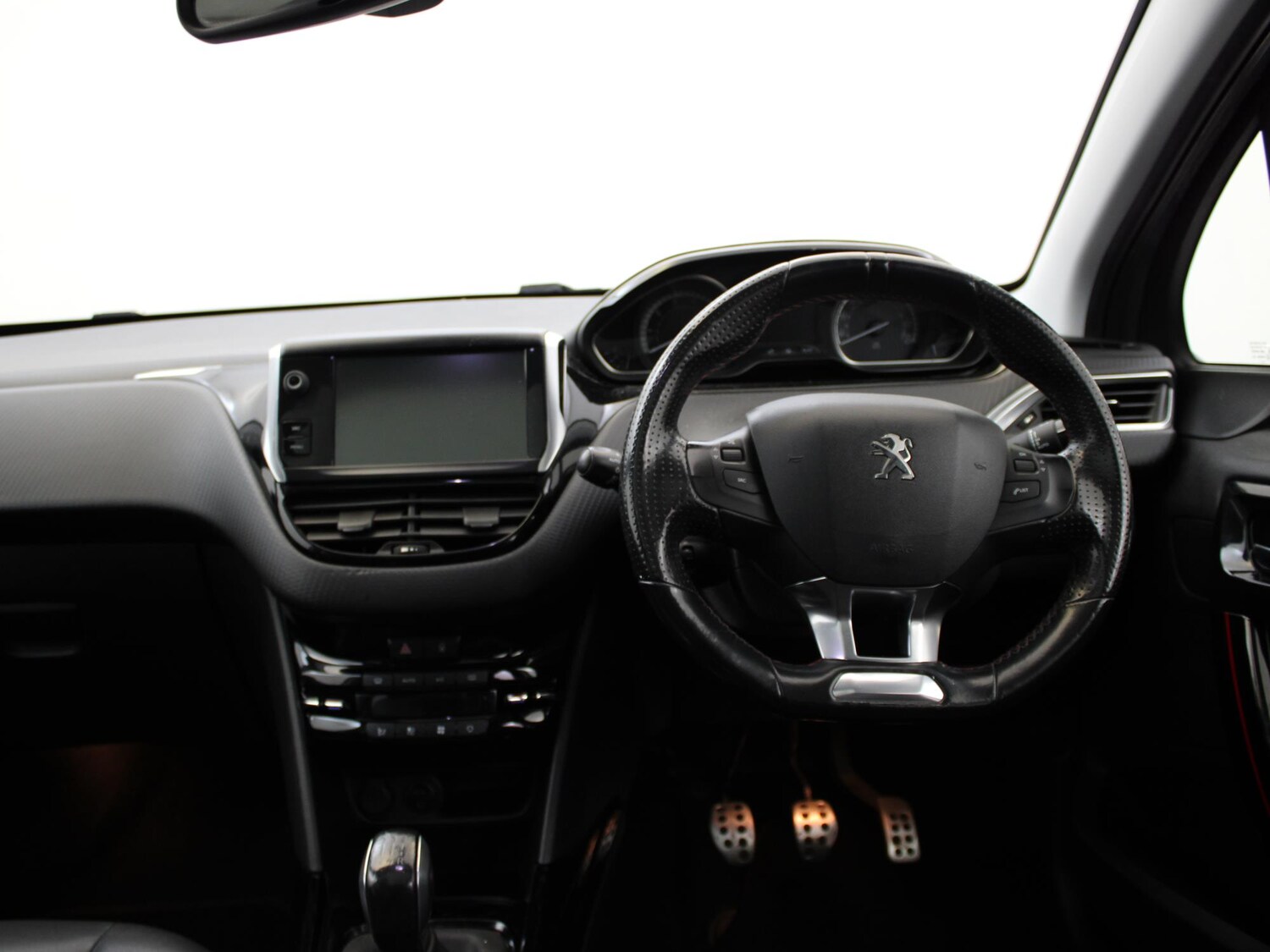 Used Peugeot 2008 2016 for sale - 77472811: Photo 14