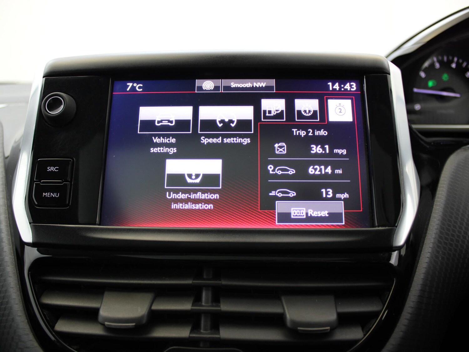 Used Peugeot 2008 2016 for sale - 77472811: Photo 18