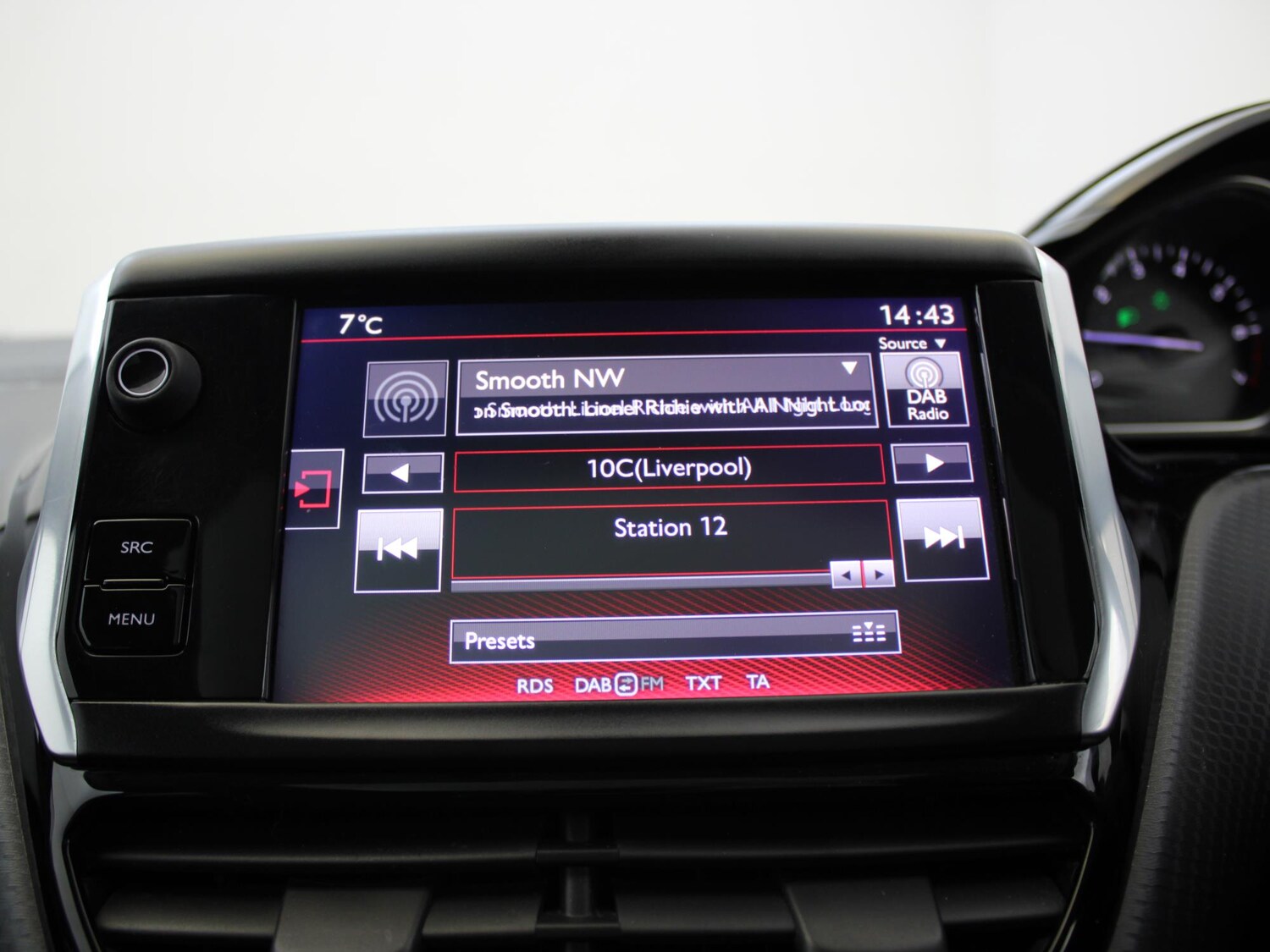 Used Peugeot 2008 2016 for sale - 77472811: Photo 21