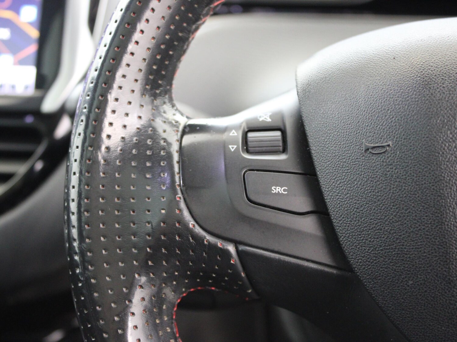 Used Peugeot 2008 2016 for sale - 77472811: Photo 29