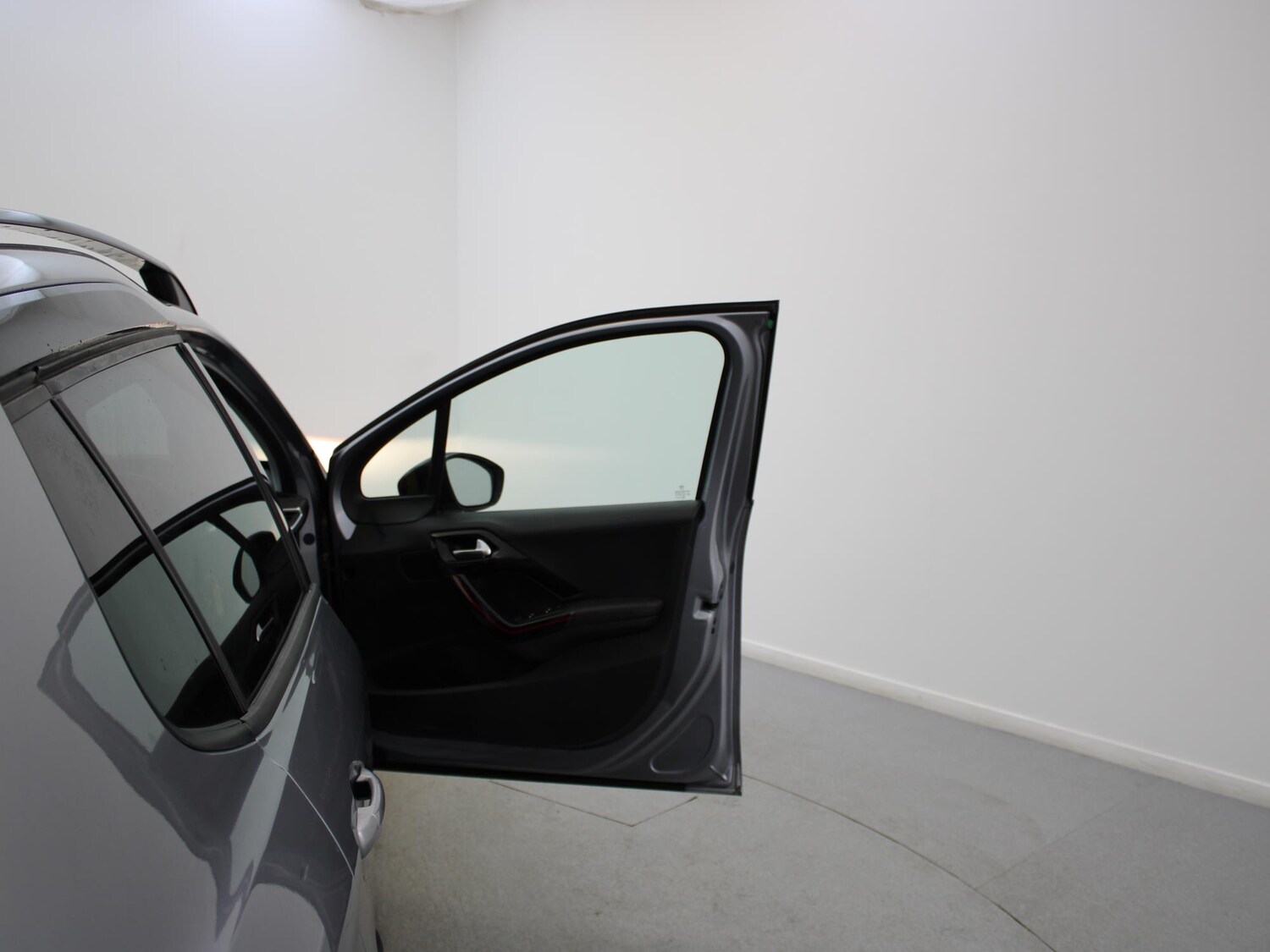 Used Peugeot 2008 2016 for sale - 77472811: Photo 33