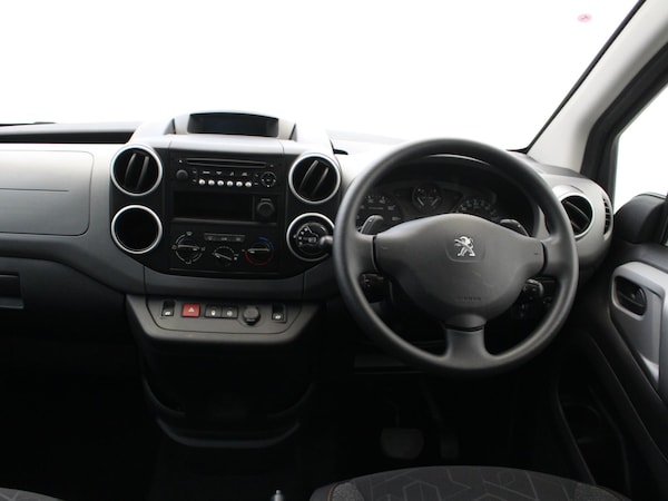 Used Peugeot Partner Tepee 2017 for sale - 75773973: Photo 13