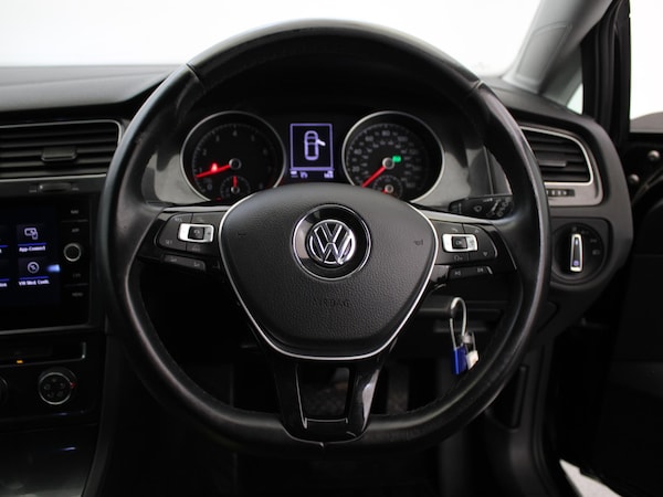 Used Volkswagen Golf 2017 for sale - 76077428: Photo 25