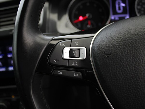 Used Volkswagen Golf 2017 for sale - 76077428: Photo 26