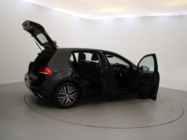 Used Volkswagen Golf 2017 for sale - 76077428: Photo 31
