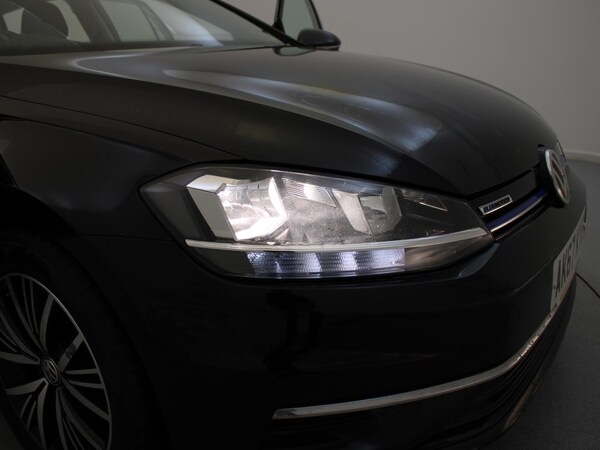 Used Volkswagen Golf 2017 for sale - 76077428: Photo 32