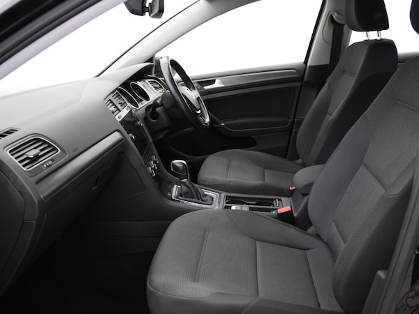 Used Volkswagen Golf 2017 for sale - 76077428: Photo 9