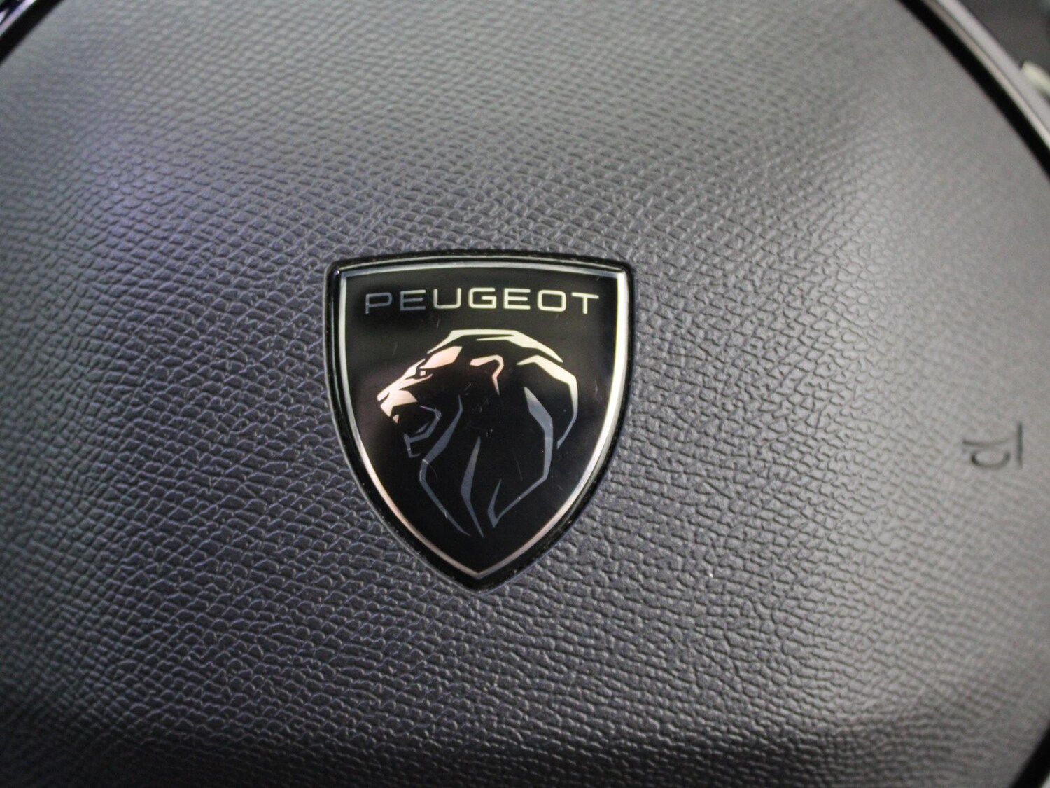 Used Peugeot 2008 2023 for sale - 77294715: Photo 25