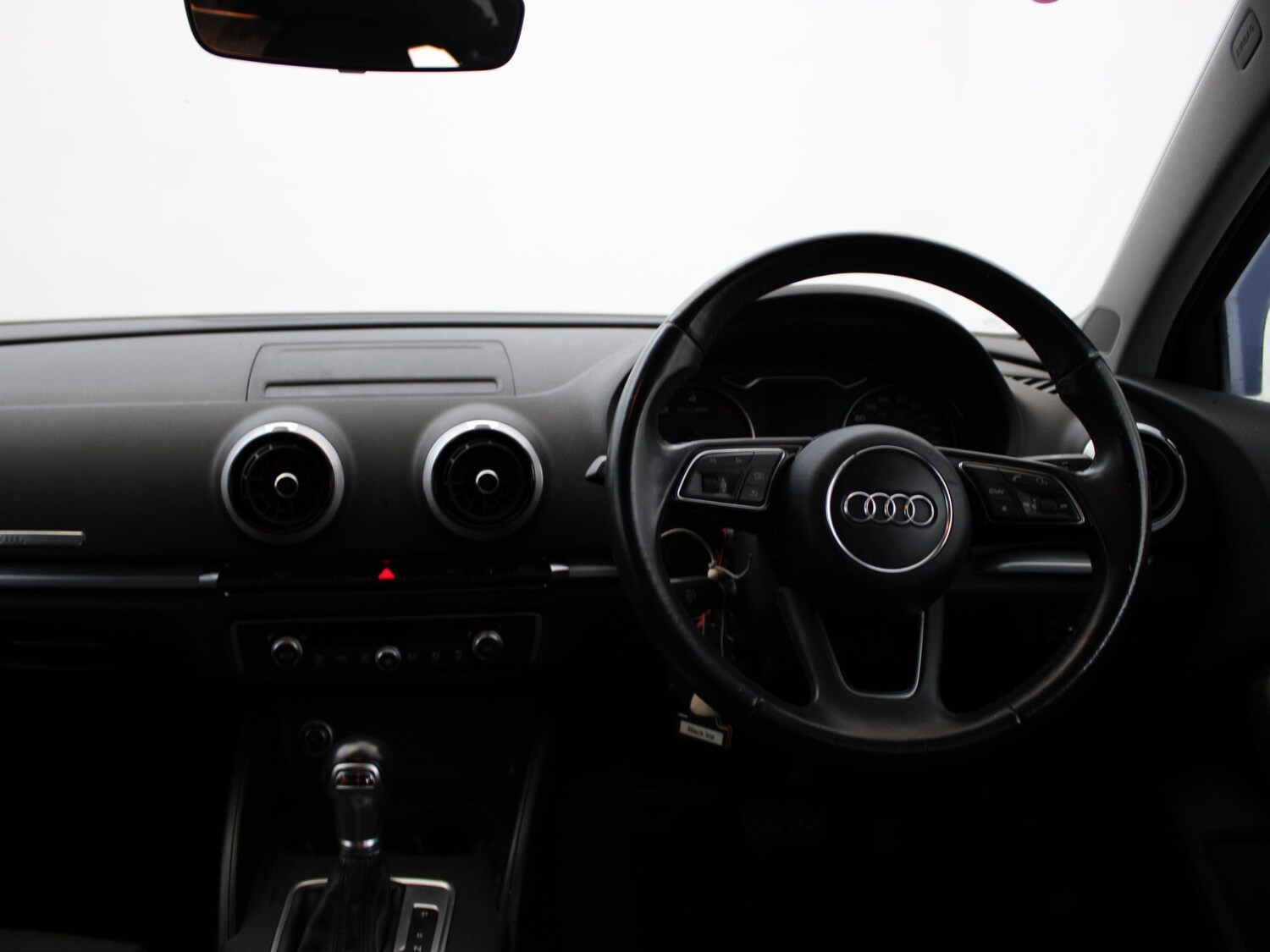 Used Audi A3 2017 for sale - 77996411: Photo 11