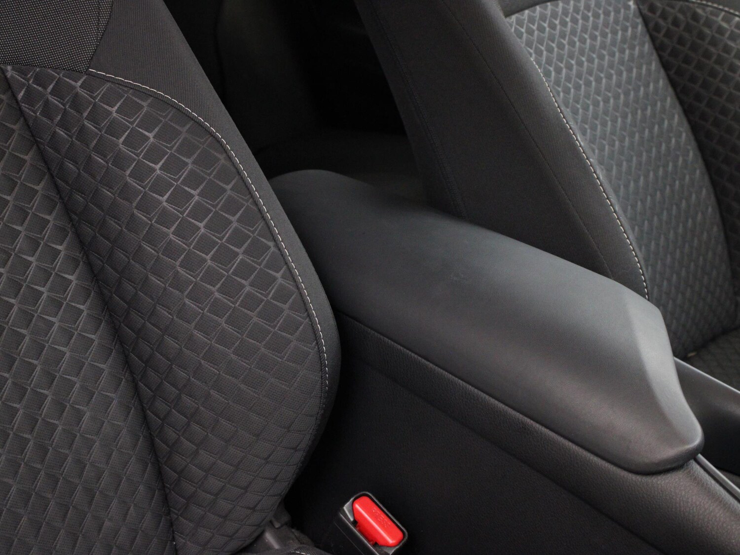 Used Toyota C-HR 2022 for sale - 76515846: Photo 21