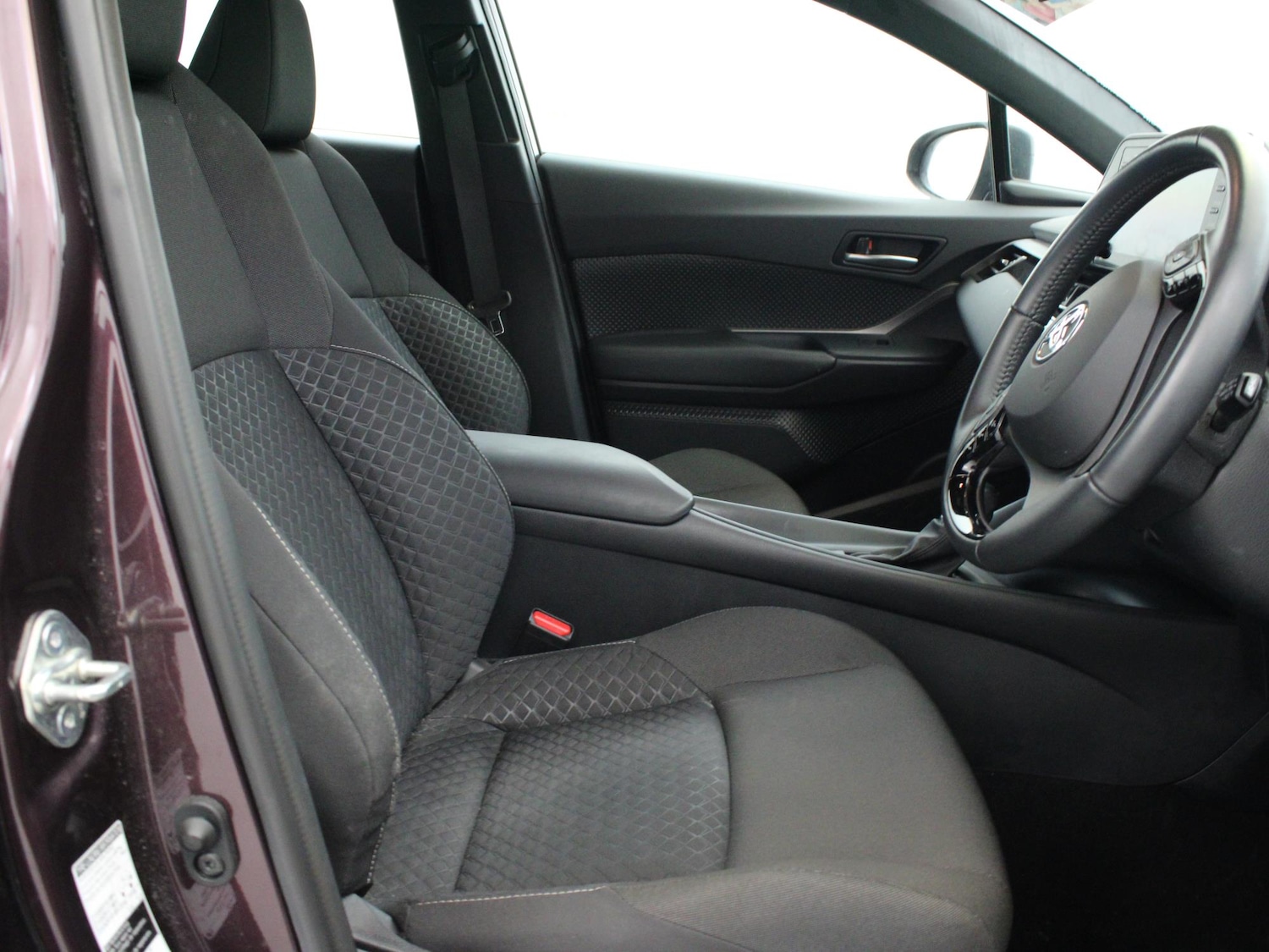 Used Toyota C-HR 2022 for sale - 76515846: Photo 9