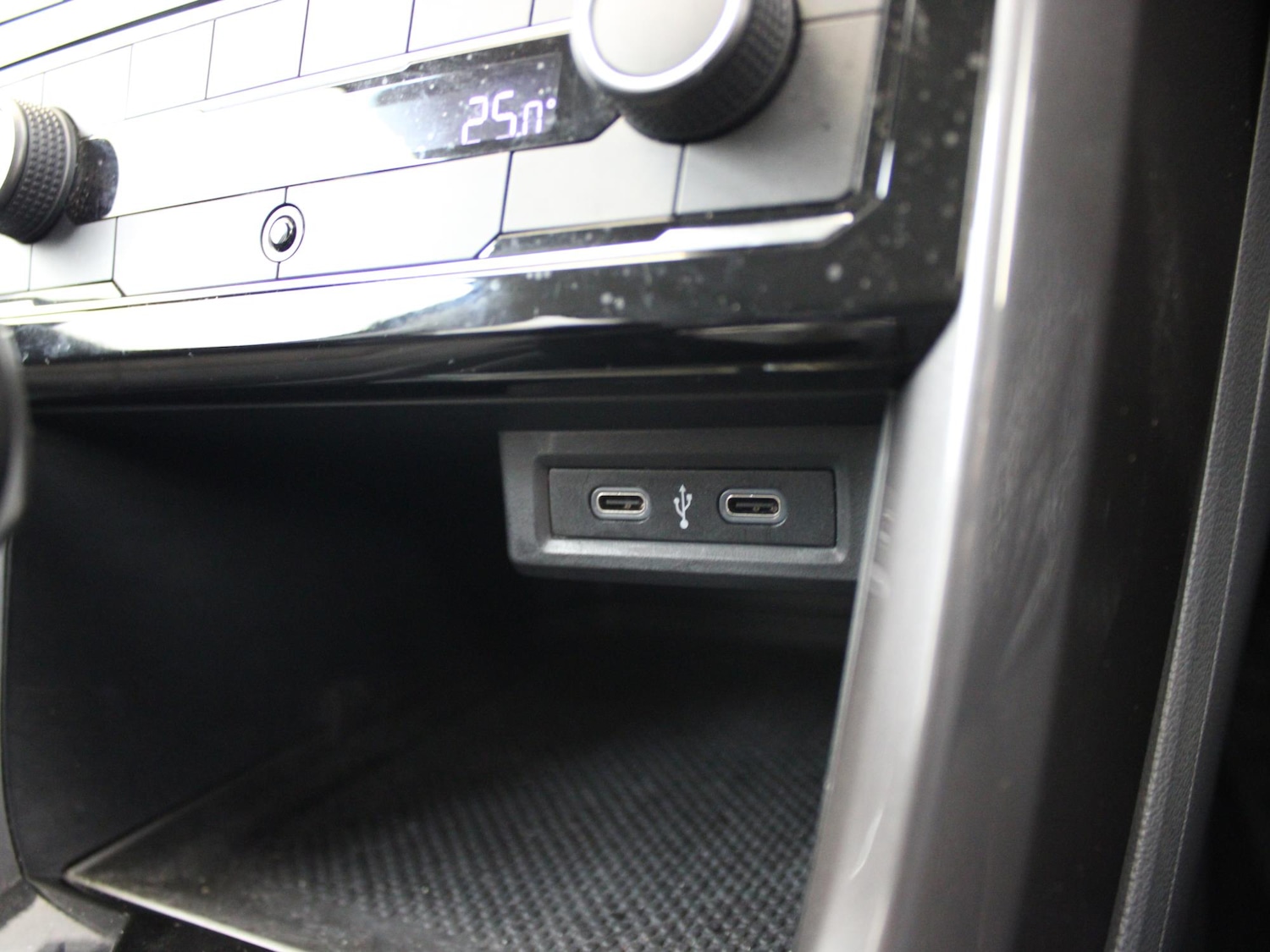 Used Volkswagen T-Cross 2021 for sale - 76916396: Photo 29