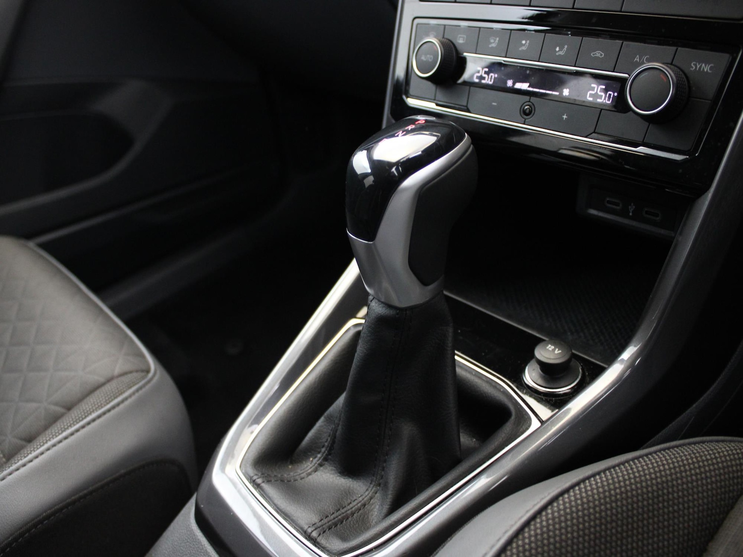 Used Volkswagen T-Cross 2021 for sale - 76916396: Photo 30