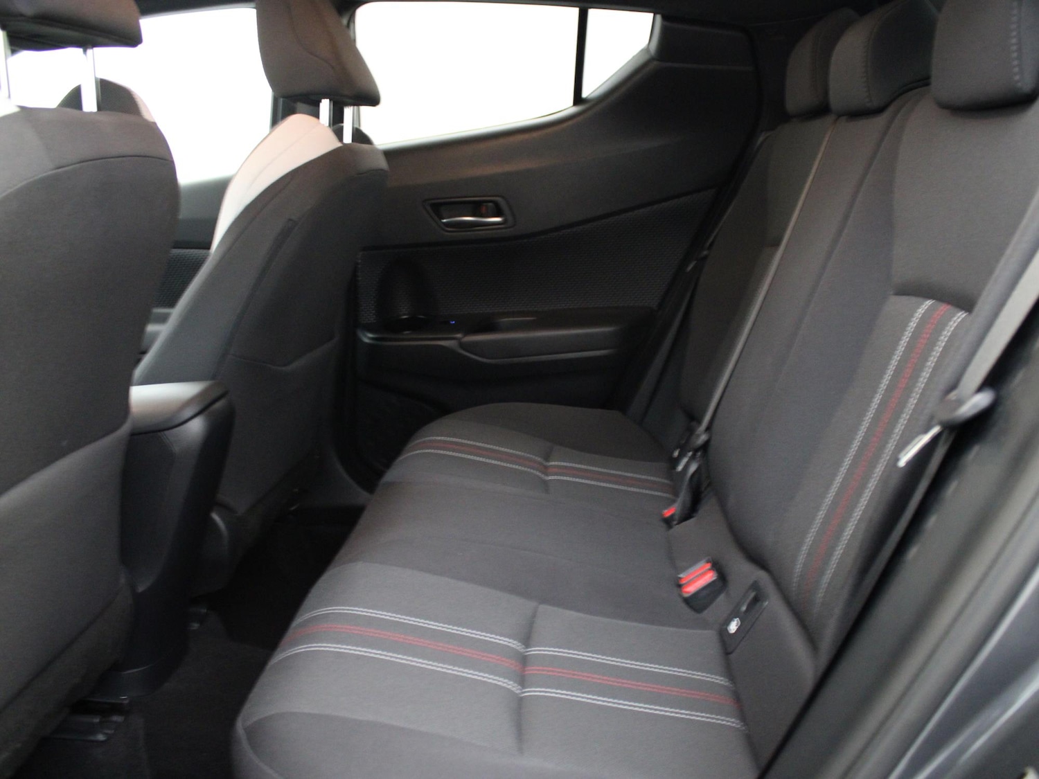 Used Toyota C-HR 2022 for sale - 77076845: Photo 11