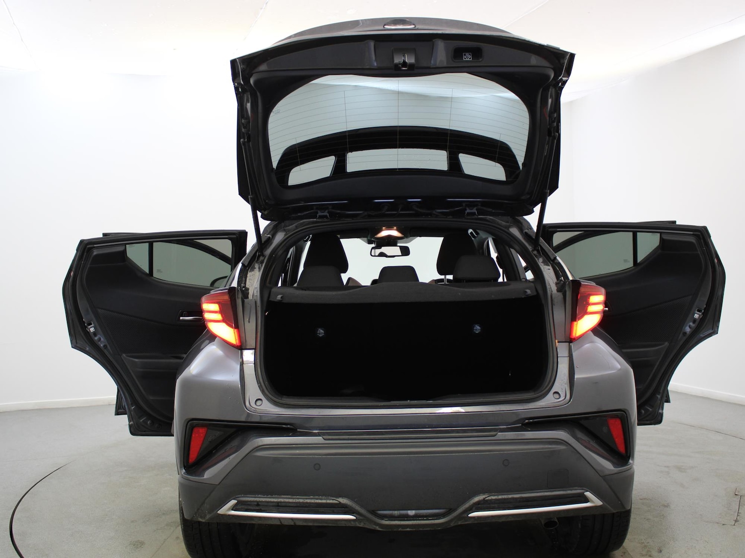 Used Toyota C-HR 2022 for sale - 77076845: Photo 29