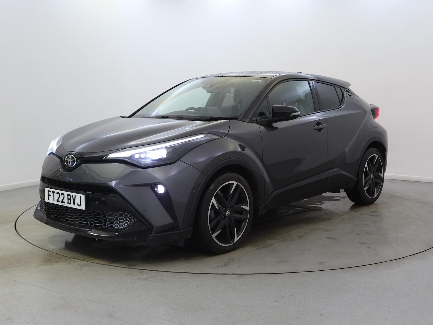 Used Toyota C-HR 2022 for sale - 77076845: Photo 3
