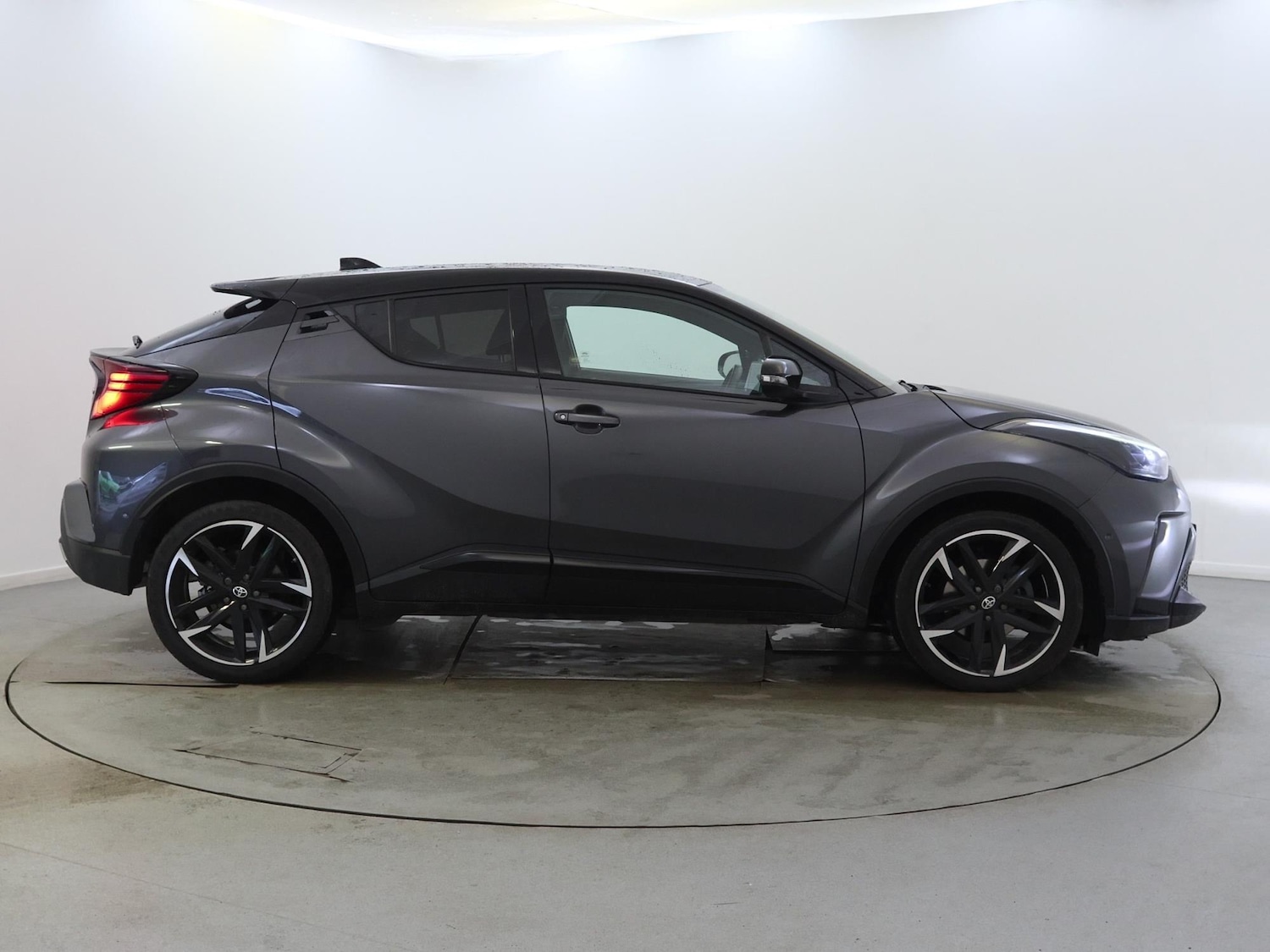 Used Toyota C-HR 2022 for sale - 77076845: Photo 8