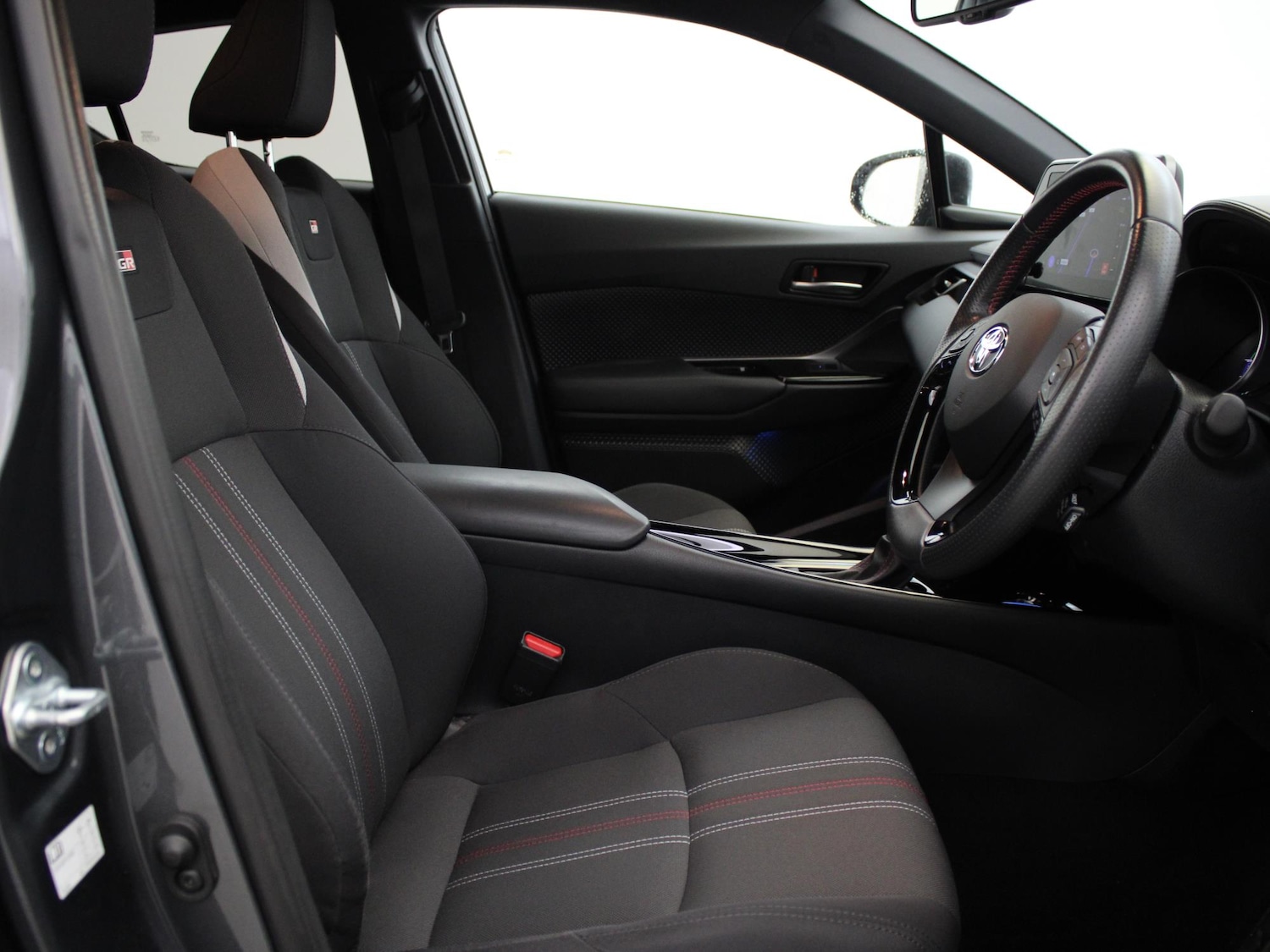 Used Toyota C-HR 2022 for sale - 77076845: Photo 9