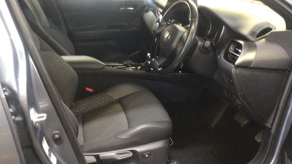 Used Toyota C-HR 2022 for sale - 76300279: Photo 8