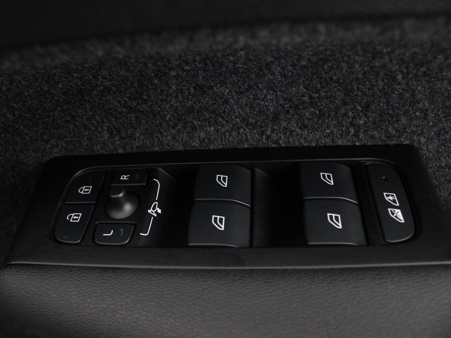 Used Volvo C40 2022 for sale - 77294430: Photo 32