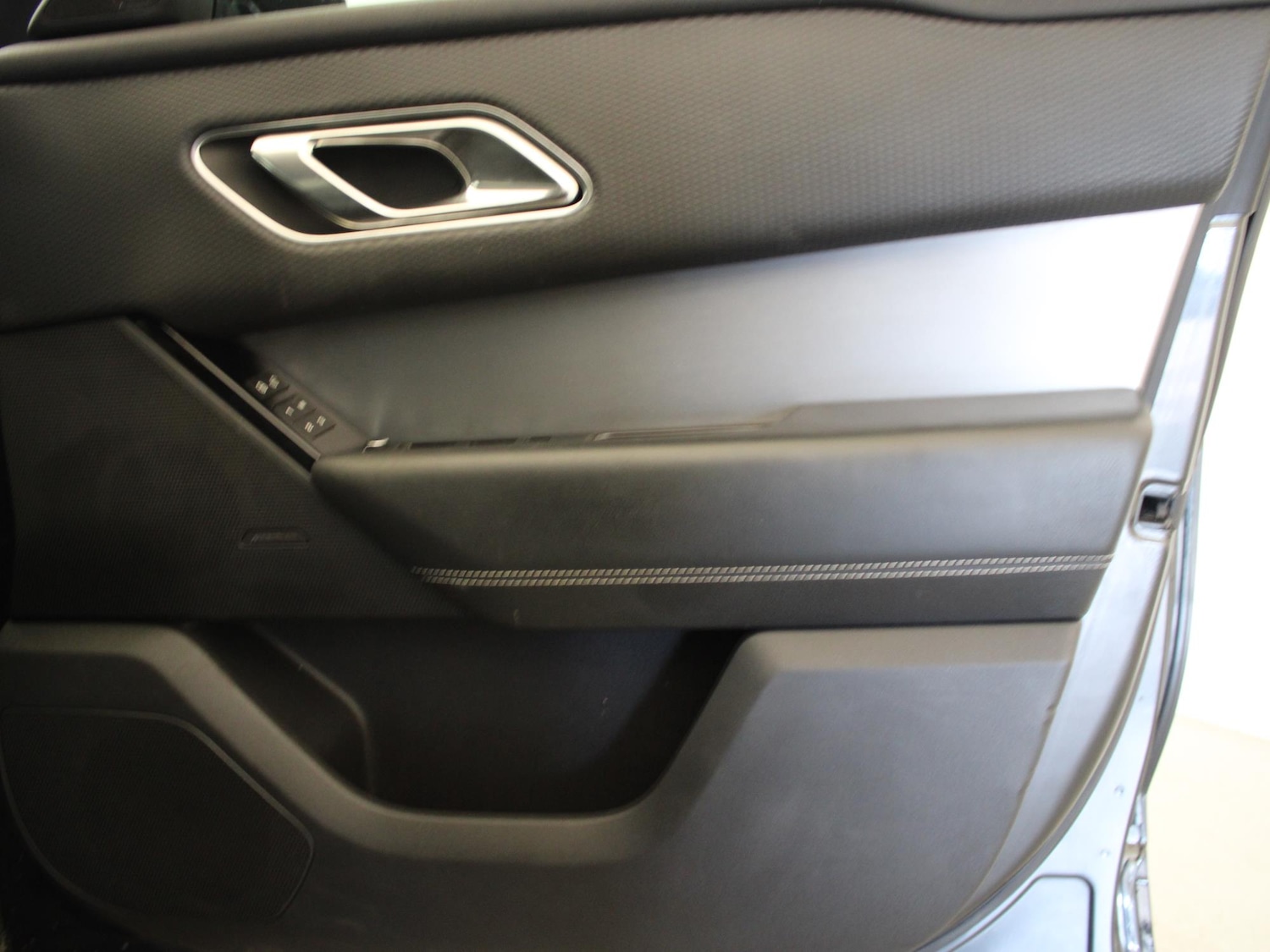 Used Land Rover Range Rover Velar 2018 for sale - 77000528: Photo 25