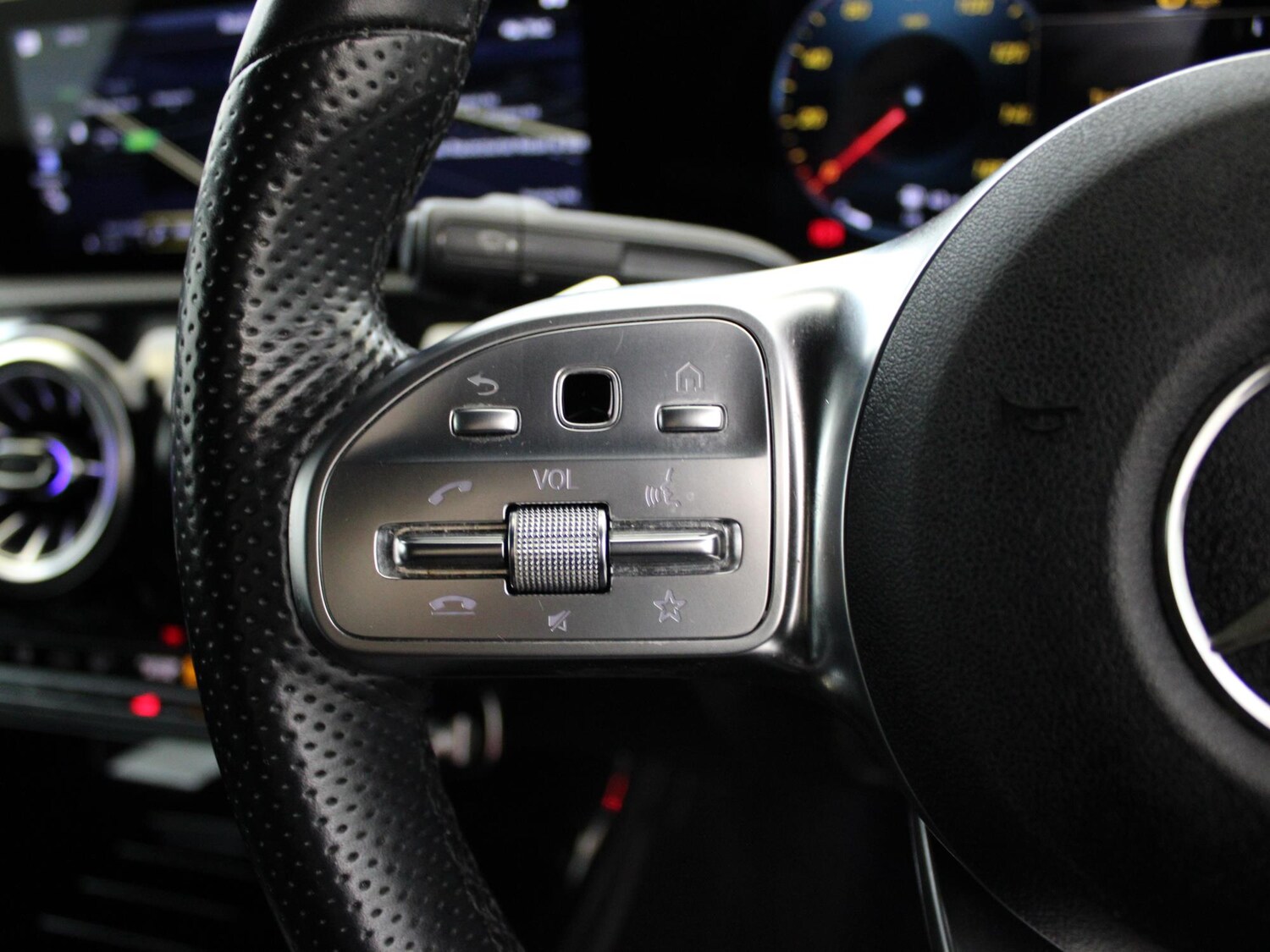 Used Mercedes-Benz CLA 2021 for sale - 76662161: Photo 32