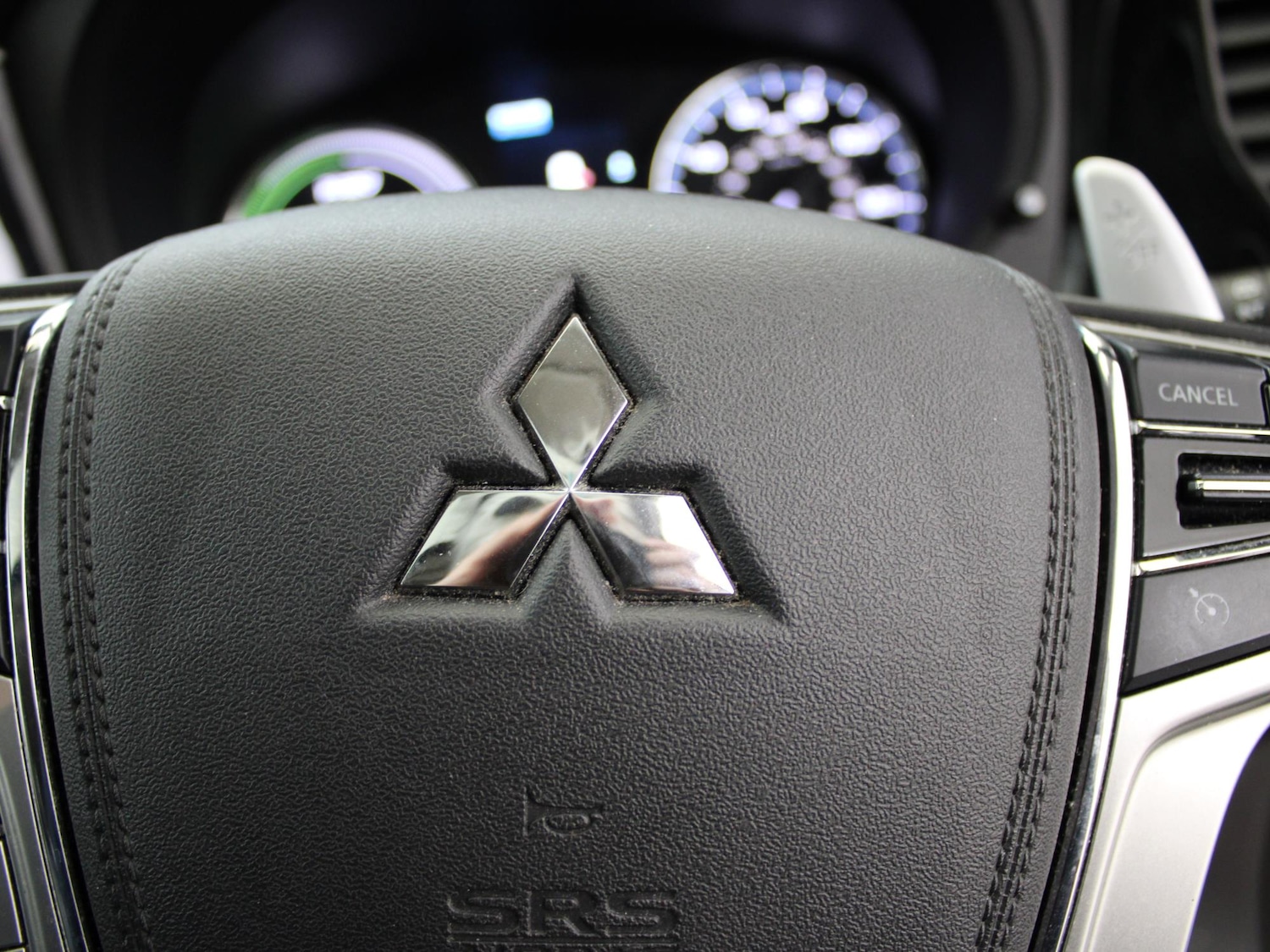 Used Mitsubishi Outlander 2017 for sale - 77842919: Photo 32