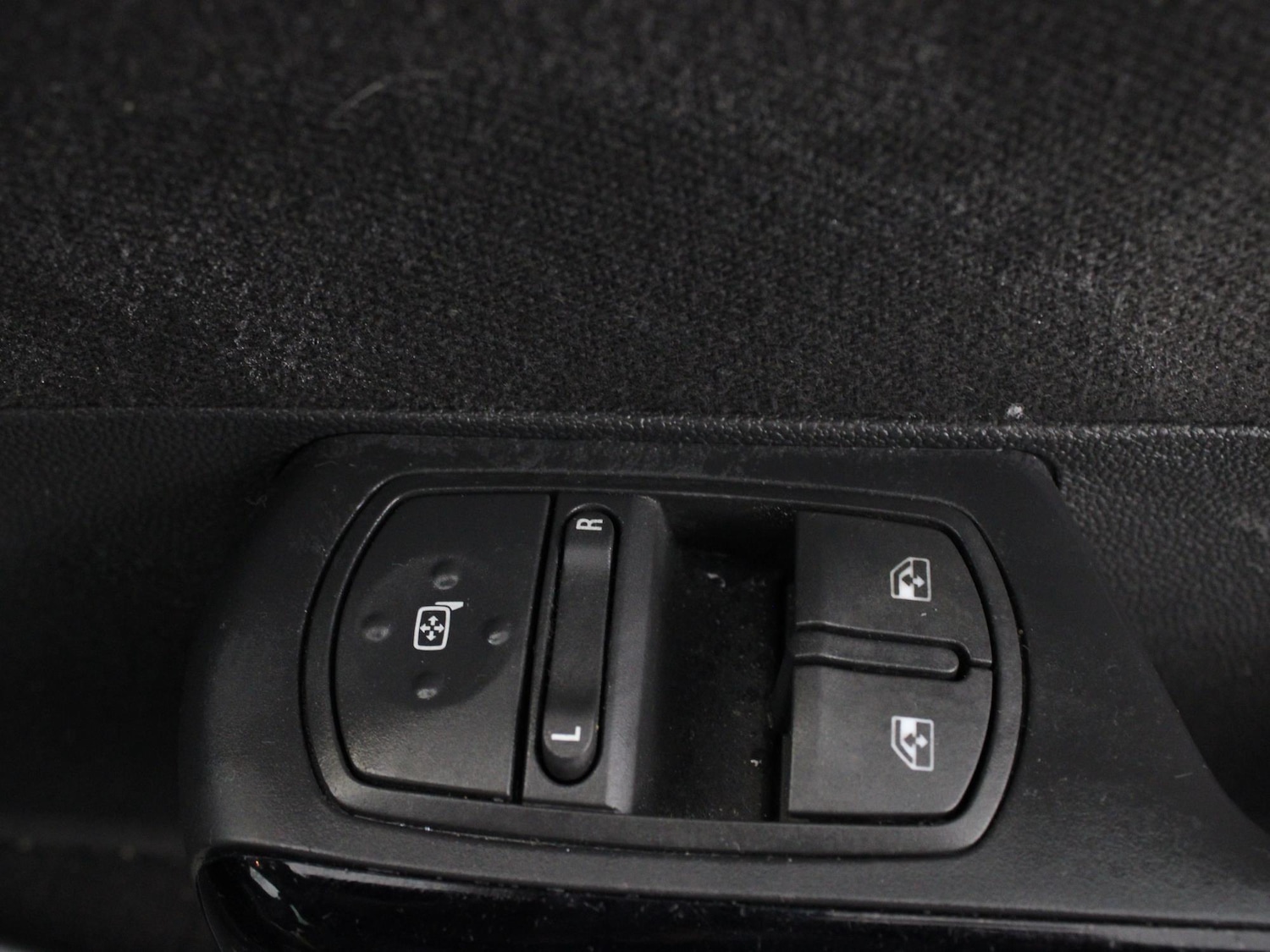 Used Vauxhall Corsa 2014 for sale - 77135411: Photo 19