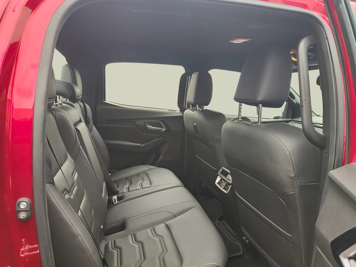 Used Isuzu D-Max 2024 for sale - 76662247: Photo 7