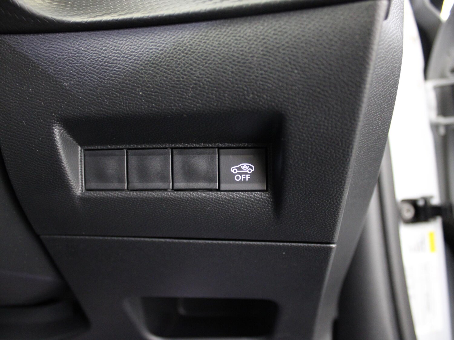 Used Peugeot 2008 2023 for sale - 76373990: Photo 38