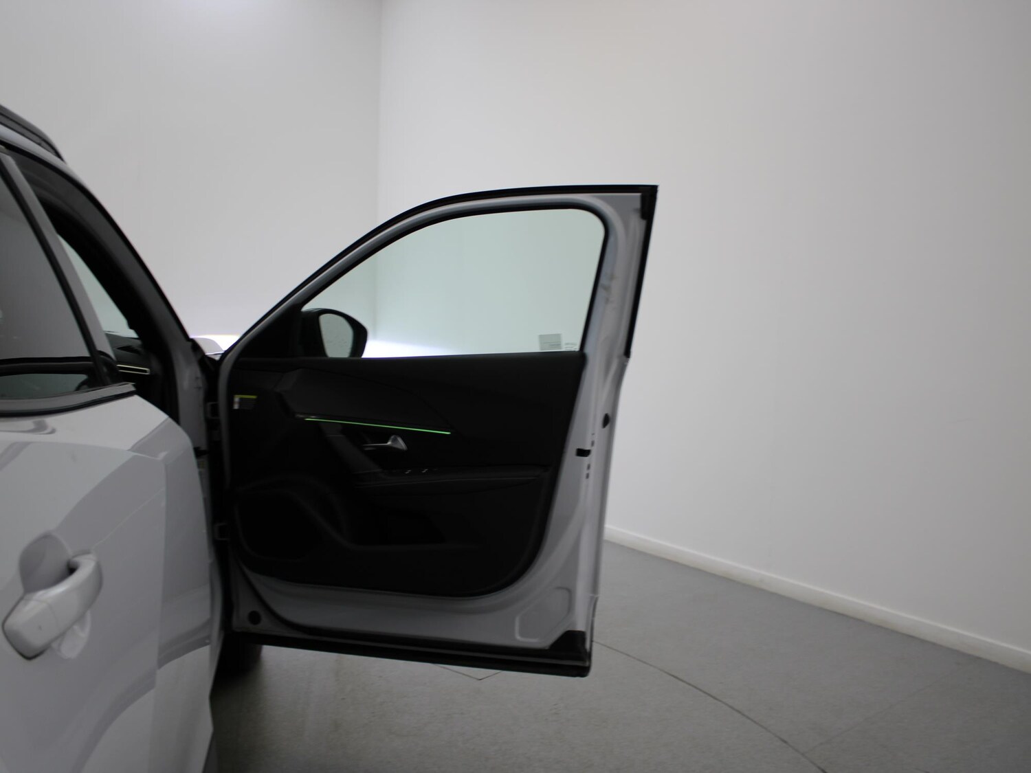 Used Peugeot 2008 2023 for sale - 76373990: Photo 39