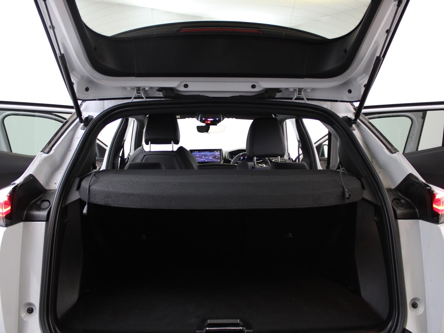 Used Peugeot 2008 2023 for sale - 76373990: Photo 41