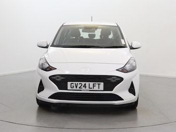 Used Hyundai i10 2024 for sale - 76502943: Photo